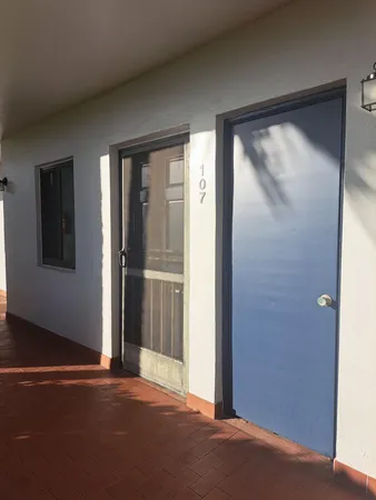 $2,100 | 4266 Deste Court, Unit 107, Lake Worth, FL 33467