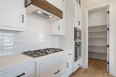 $653,749 | 25016 West 89th Terrace, Lenexa, KS 66227