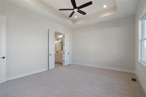 $653,749 | 25016 West 89th Terrace, Lenexa, KS 66227