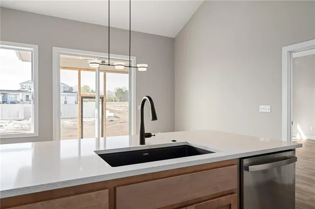 $648,000 | 25016 West 89th Terrace, Lenexa, KS 66227