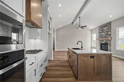 $639,000 | 25016 West 89th Terrace, Lenexa, KS 66227