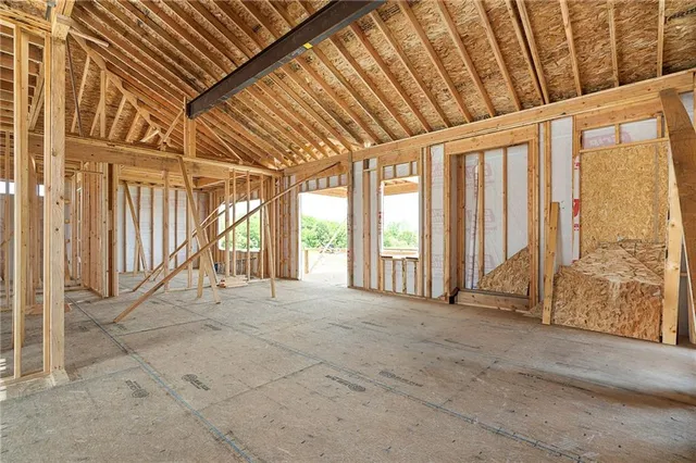 $648,000 | 25016 West 89th Terrace, Lenexa, KS 66227