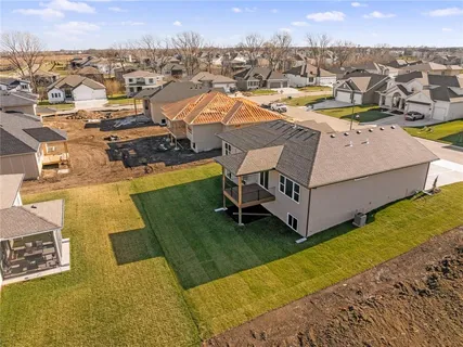 $653,749 | 25016 West 89th Terrace, Lenexa, KS 66227