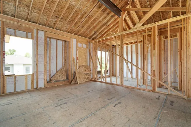 $648,000 | 25016 West 89th Terrace, Lenexa, KS 66227