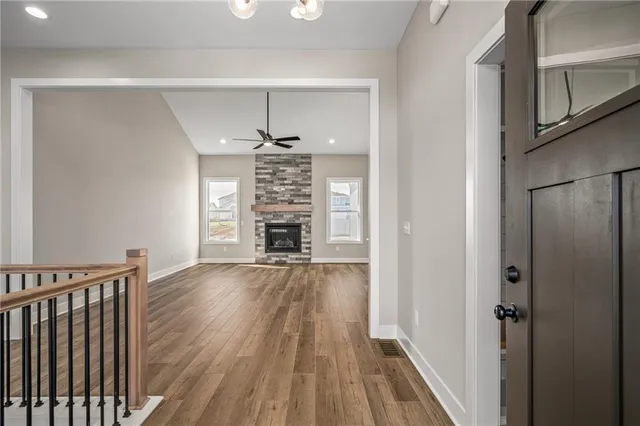 $648,000 | 25016 West 89th Terrace, Lenexa, KS 66227