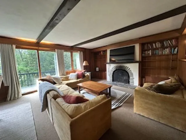 $429,000 | 29 Mountain View Loop, West Dover, VT 05356