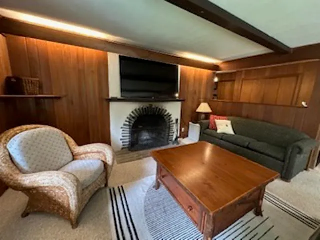 $429,000 | 29 Mountain View Loop, West Dover, VT 05356