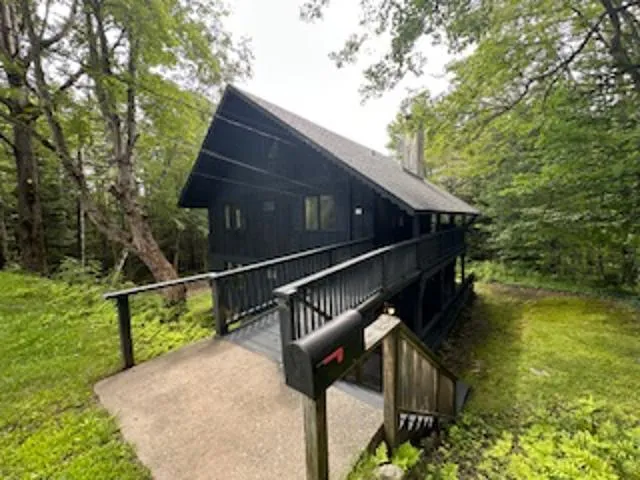 $429,000 | 29 Mountain View Loop, West Dover, VT 05356