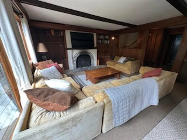 $429,000 | 29 Mountain View Loop, West Dover, VT 05356