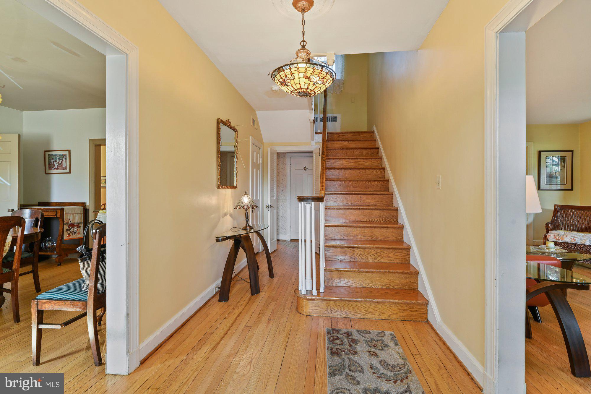 520 Old Orchard Road Baltimore, MD 21229 - Photo 2 of 26 Foyer