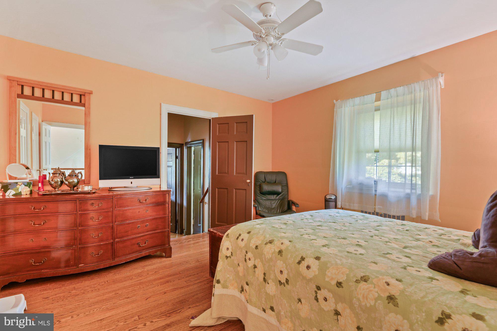 520 Old Orchard Road Baltimore, MD 21229 - Photo 12 of 26 Bedroom #3