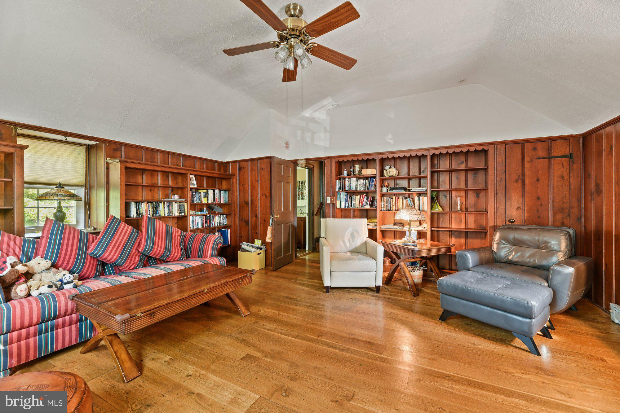 520 Old Orchard Road Baltimore, MD 21229 - Photo 14 of 26 Gallery Image 14