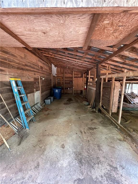 1041 Brooks Road Reidsville, NC 27320 - Photo 32 of 46 Gallery Image 32