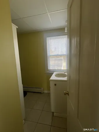 $1,700 | 128 South Whittlesey Avenue, Unit 2, Wallingford, CT 06492