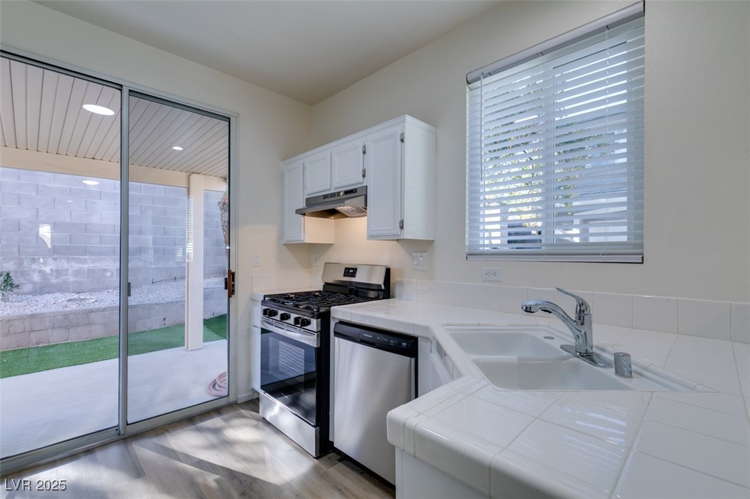 10341 Pompei Place Las Vegas, NV 89144 - Photo 3 of 38