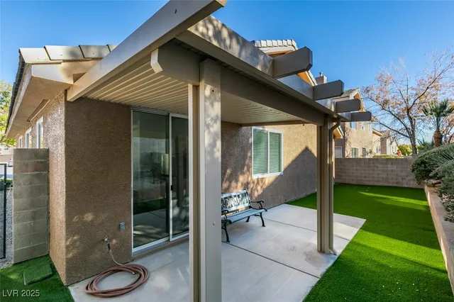 $2,285 | 10341 Pompei Place, Las Vegas, NV 89144