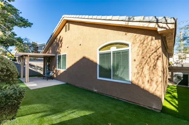 $2,285 | 10341 Pompei Place, Las Vegas, NV 89144