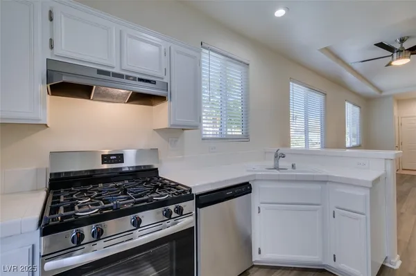 $2,235 | 10341 Pompei Place, Las Vegas, NV 89144