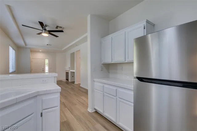 $2,285 | 10341 Pompei Place, Las Vegas, NV 89144