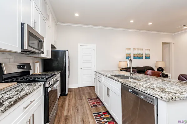 $324,500 | 9558 Creekview Drive, Baton Rouge, LA 70836