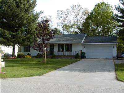 1053 Becker Road Muskegon, MI 49445 - Photo 1 of 1 Primary Photo