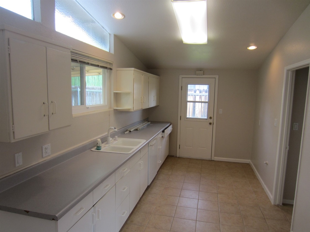 14134 Powers Road Poway, CA 92064 - Photo 6 of 20