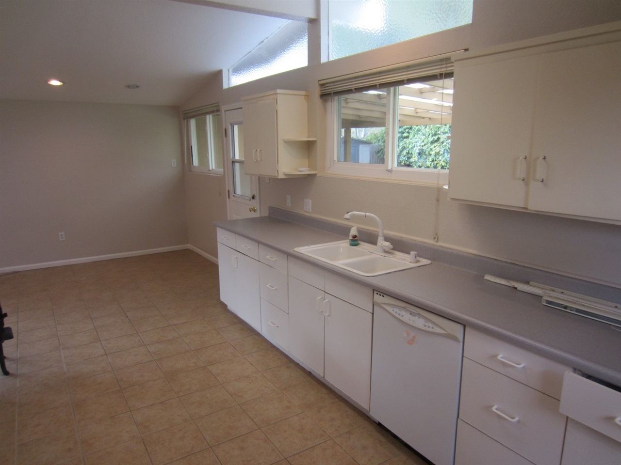 14134 Powers Road Poway, CA 92064 - Photo 7 of 20