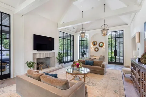 $9,000,000 | 365 King Road Northwest, Atlanta, GA 30342