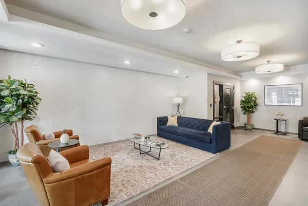 $2,422 | 101 West Liberty Street, Unit 104, Barrington, IL 60010