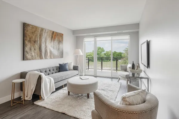 $2,422 | 101 West Liberty Street, Unit 104, Barrington, IL 60010