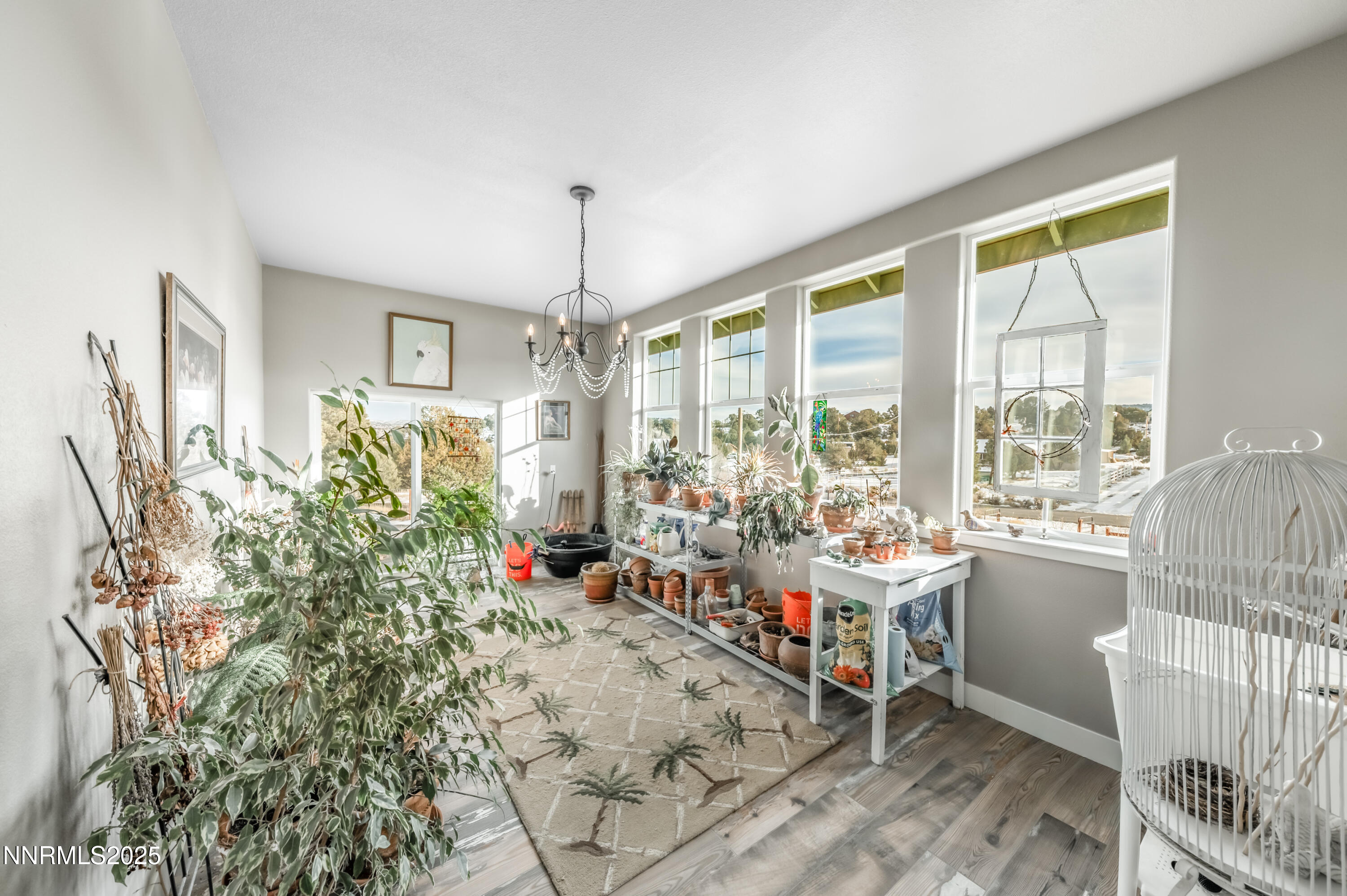 2486 Cartwright Road Reno, NV 89521 - Photo 24 of 44 a living room with furniture and a large window