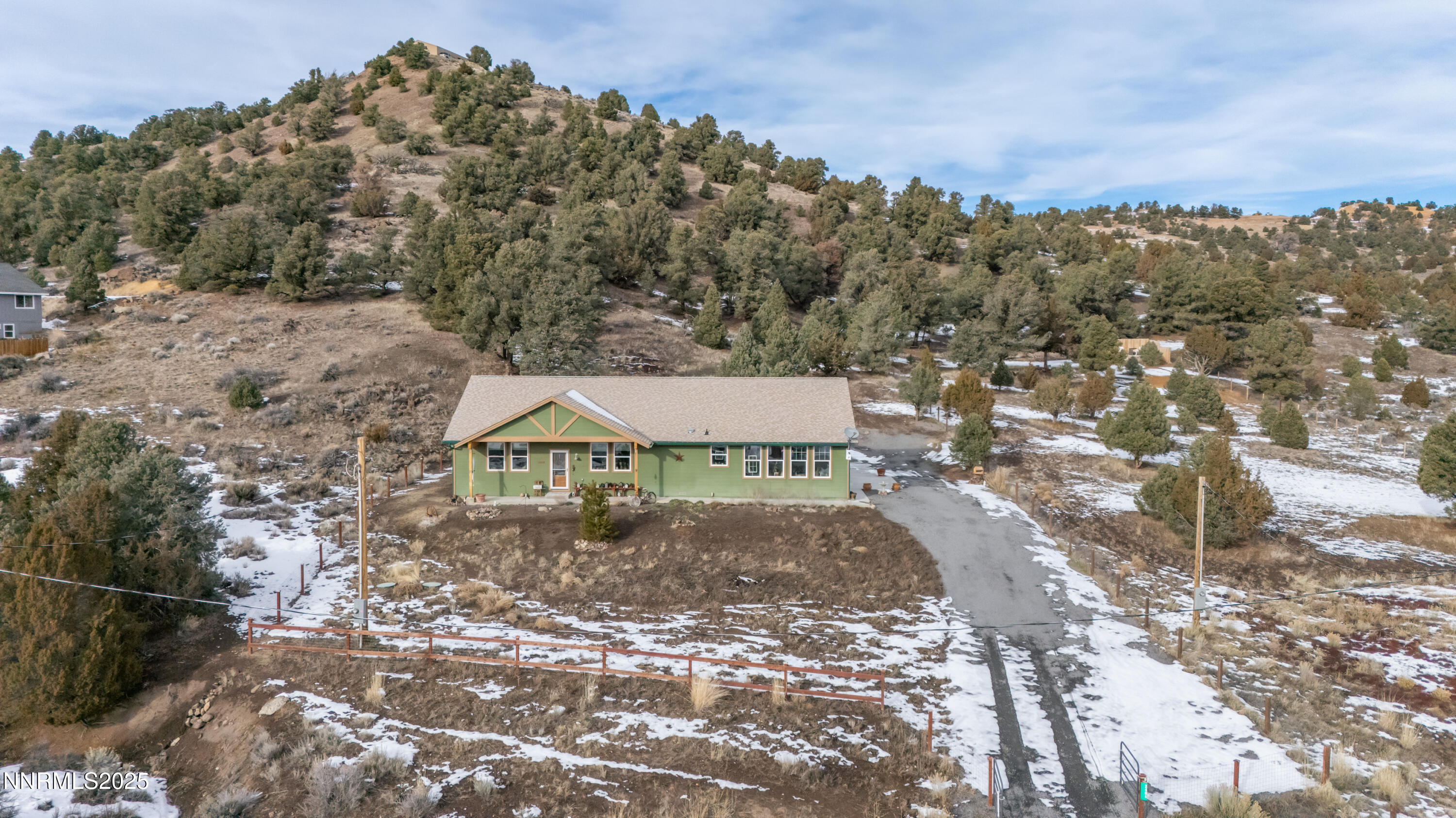 2486 Cartwright Road Reno, NV 89521 - Photo 4 of 44 a aerial view of a house