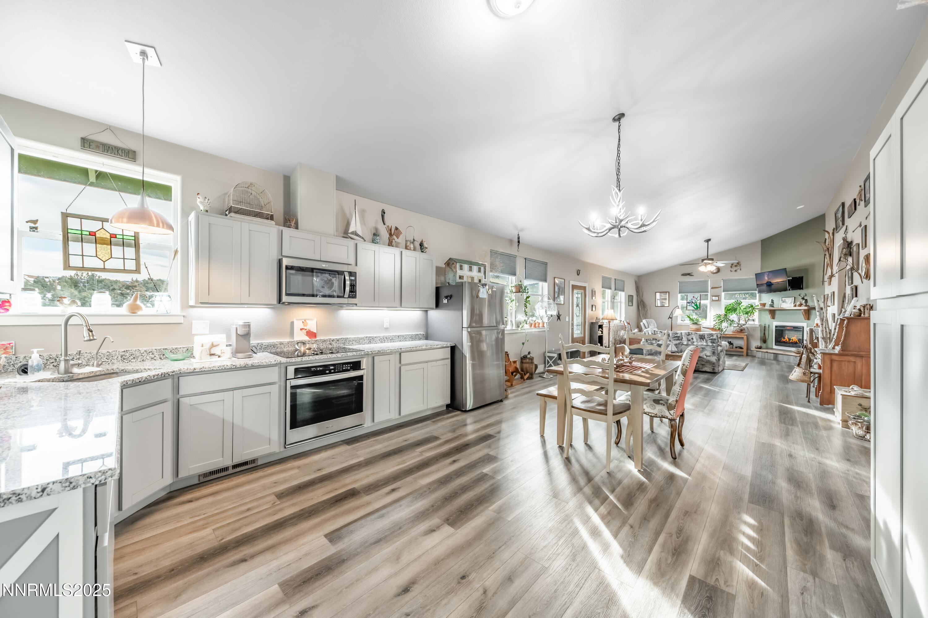 2486 Cartwright Road Reno, NV 89521 - Photo 6 of 44 a kitchen with lots of counter top space and appliances