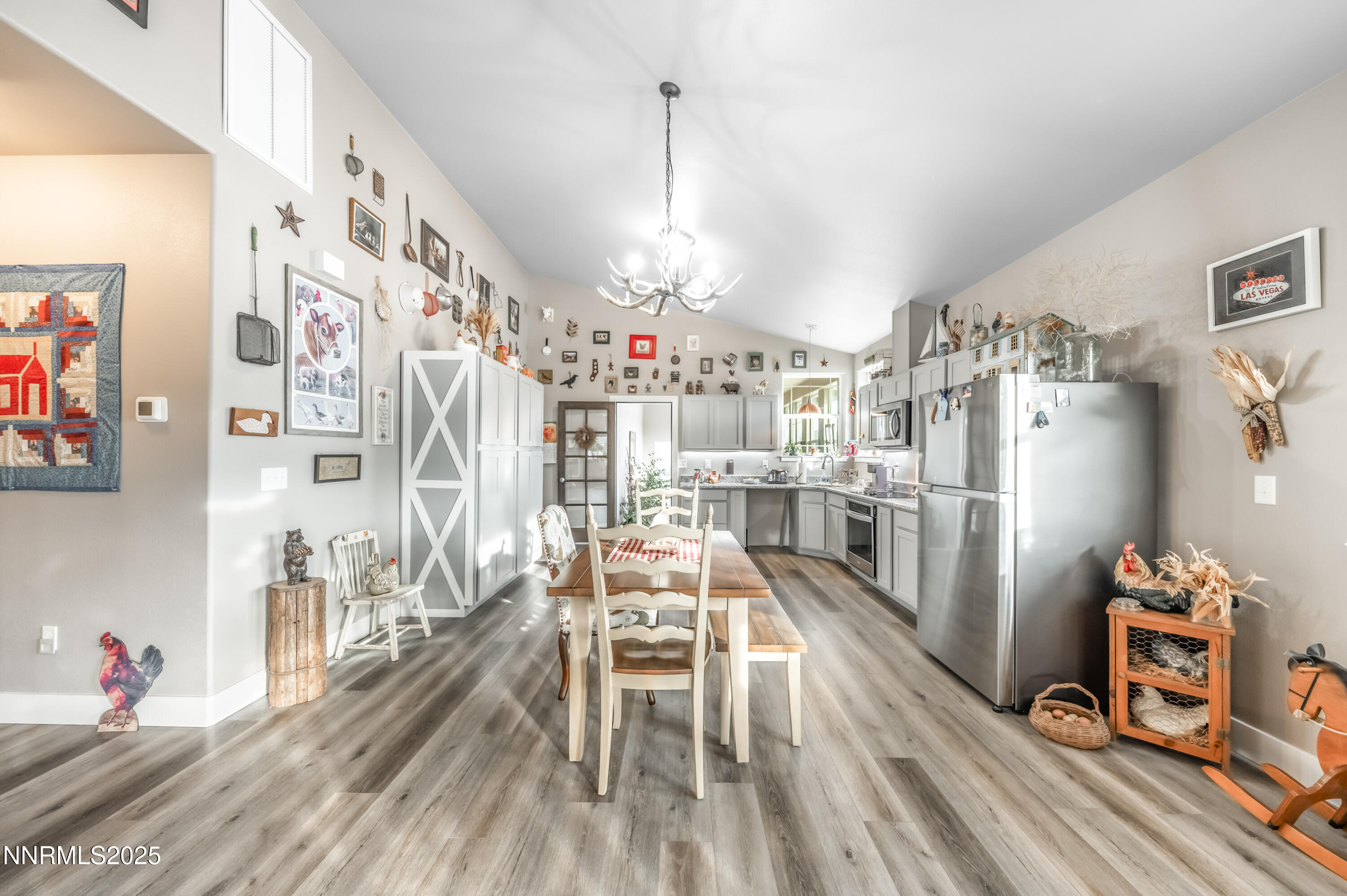 2486 Cartwright Road Reno, NV 89521 - Photo 9 of 44 a view of a kitchen and dining room
