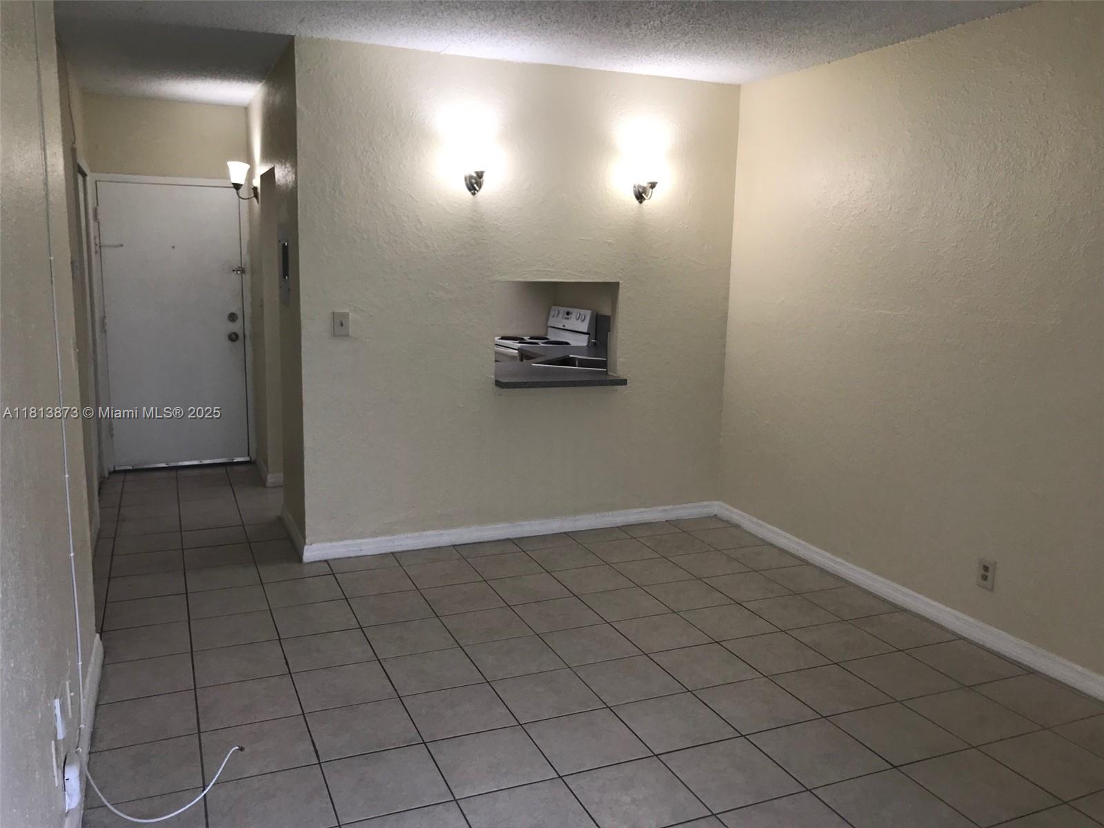 Flagami Miami, FL 33126 - Photo 4 of 9