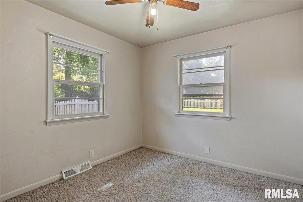 12 Wenzel Lane Springfield, IL 62702 - Photo 18 of 41