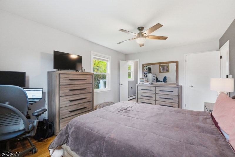 87 Mudtown Road Wantage, NJ 07461 - Photo 16 of 38