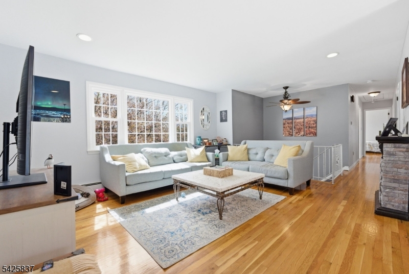 87 Mudtown Road Wantage, NJ 07461 - Photo 8 of 38