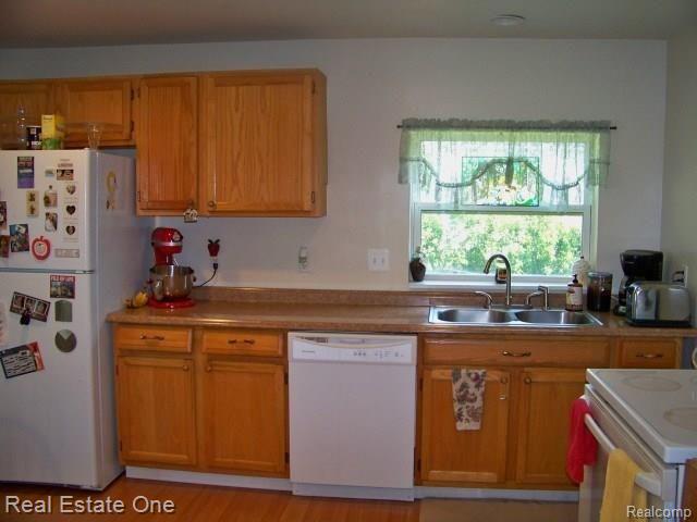 276 North St John Road Highland, MI 48357 - Photo 8 of 31