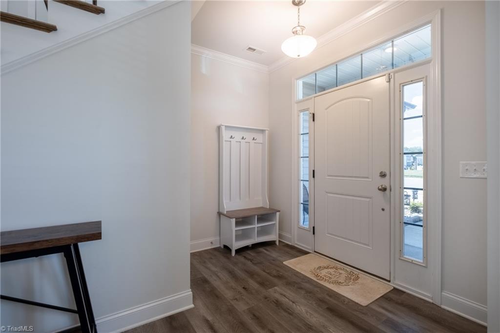 4015 St Johns Street High Point, NC 27265 - Photo 4 of 37