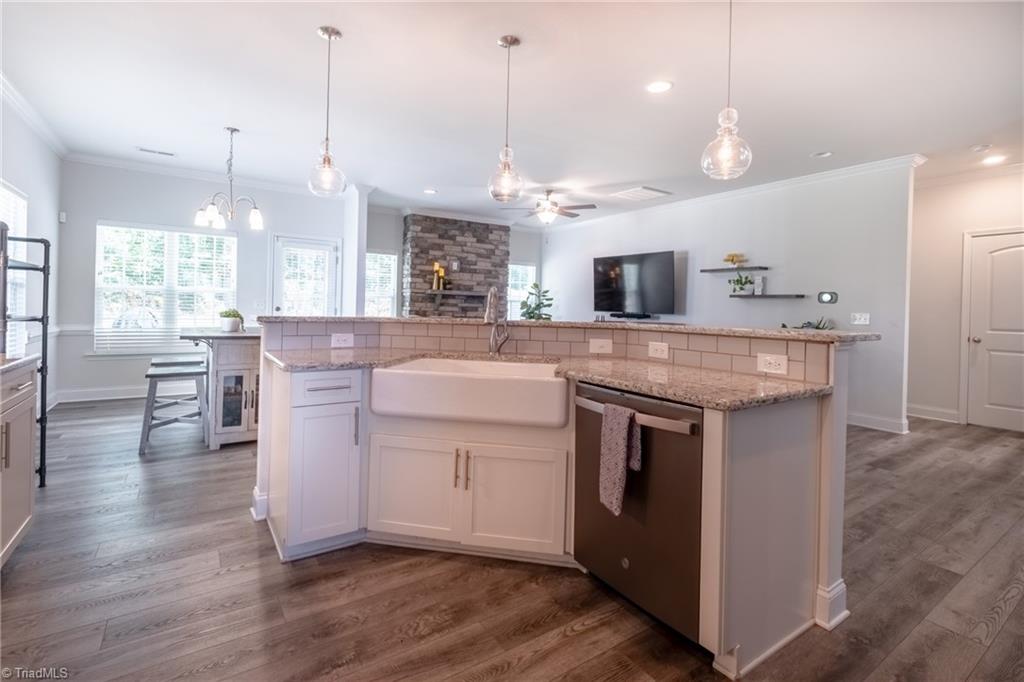 4015 St Johns Street High Point, NC 27265 - Photo 8 of 37