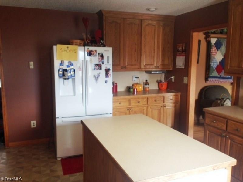 496 Wayne Marshall Road Elkin, NC 28621 - Photo 3 of 7 Gallery Image 3
