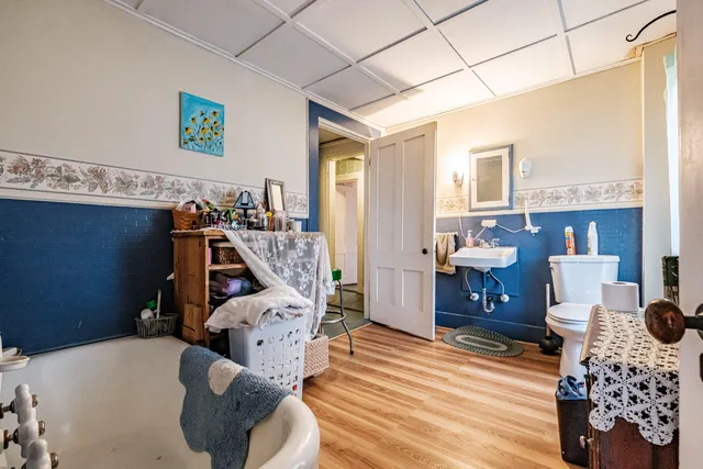 $525,000 | 195 Pleasant Street, Oxford, ME 04270