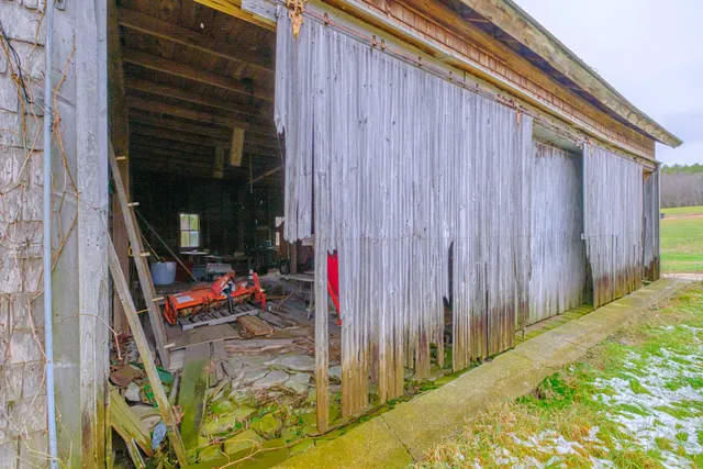 $525,000 | 195 Pleasant Street, Oxford, ME 04270