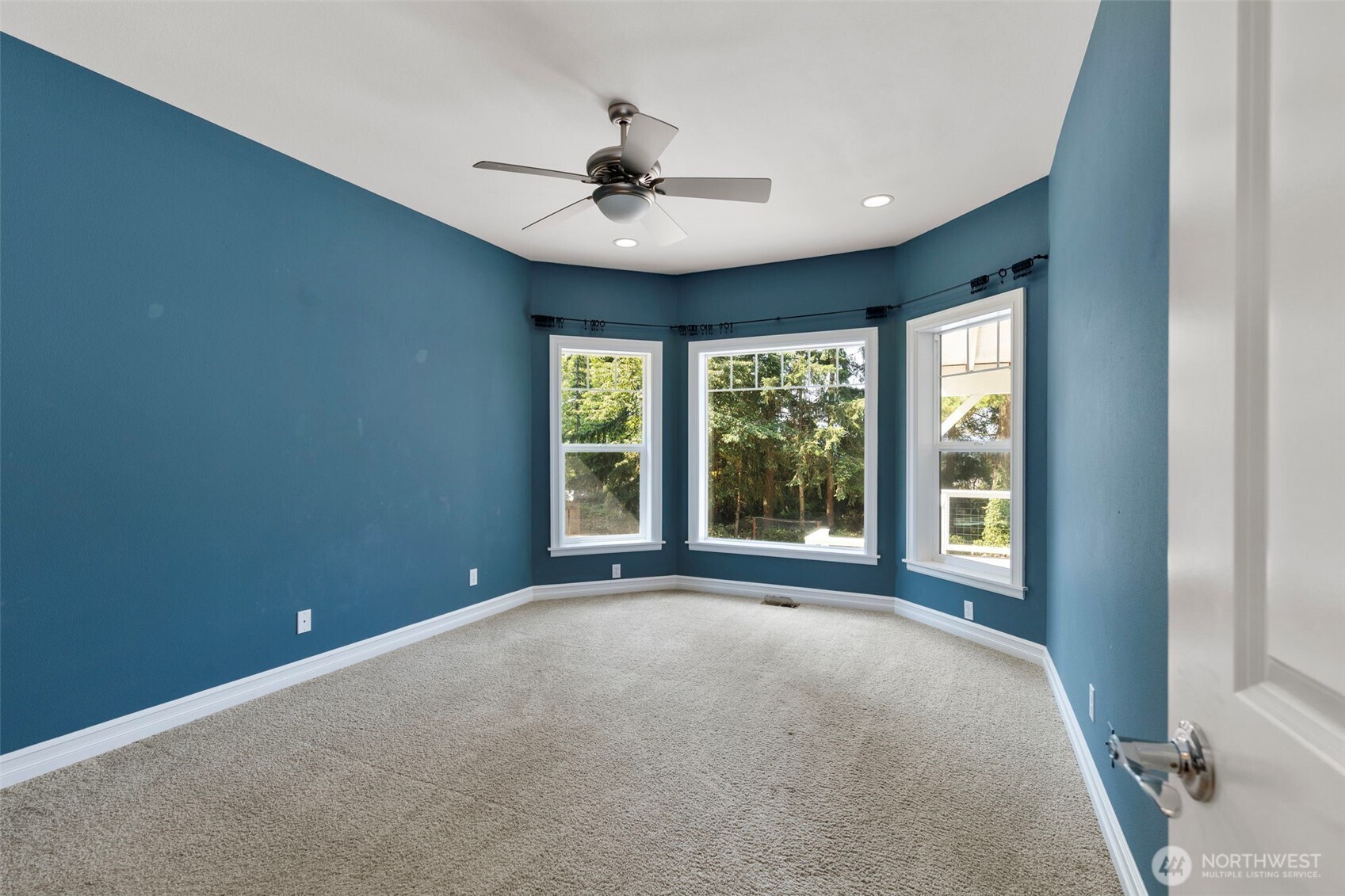 2219 Northeast Riddell Road Bremerton, WA 98310 - Photo 28 of 40 Gallery Image 28