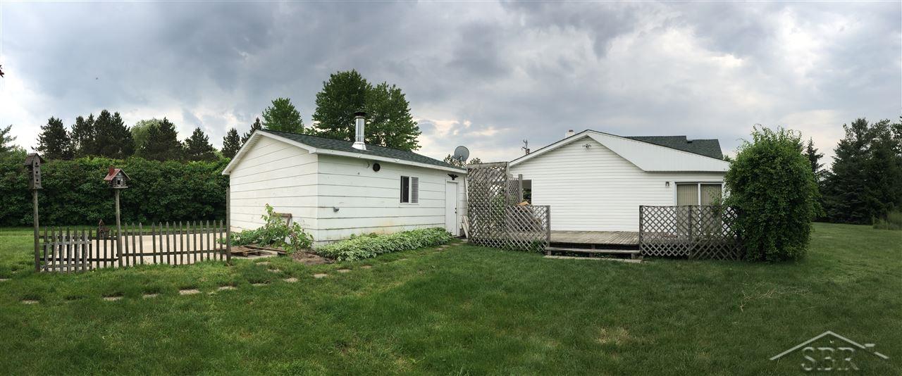 4230 North Fordney Road Hemlock, MI 48626 - Photo 9 of 10 31294719-8.JPG
