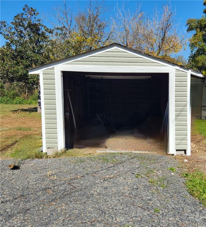 1211 Fieldcrest Road Eden, NC 27288 - Photo 25 of 26 Gallery Image 25