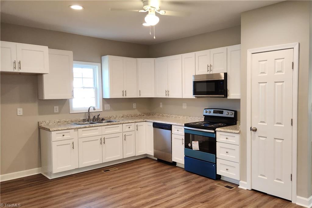 1211 Fieldcrest Road Eden, NC 27288 - Photo 5 of 26 Gallery Image 5