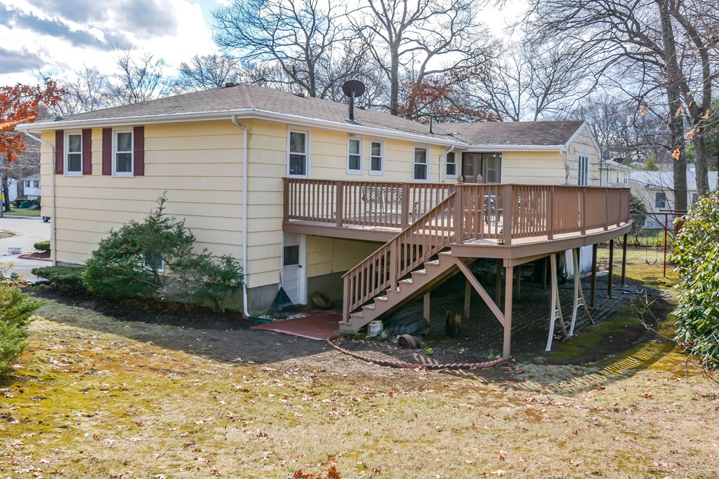 12 Burnley Road Norwood, MA 02062 - Photo 3 of 28 Gallery Image 3