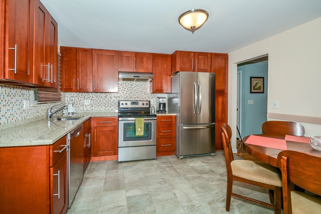 12 Burnley Road Norwood, MA 02062 - Photo 6 of 28 Gallery Image 6
